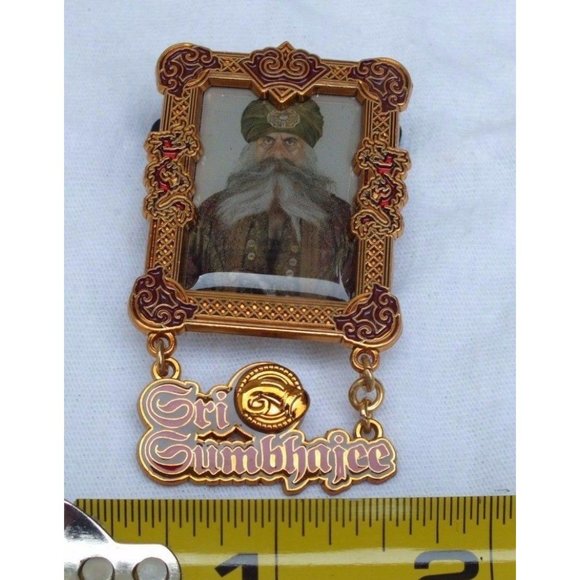Disney Pin Pirates of the Caribbean Sri Sumbhaje - Picture 1 of 5
